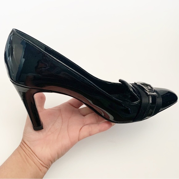 VINTAGE GUCCI PATENT LEATHER BELT BUCKLE PUMP - Picture 1 of 8